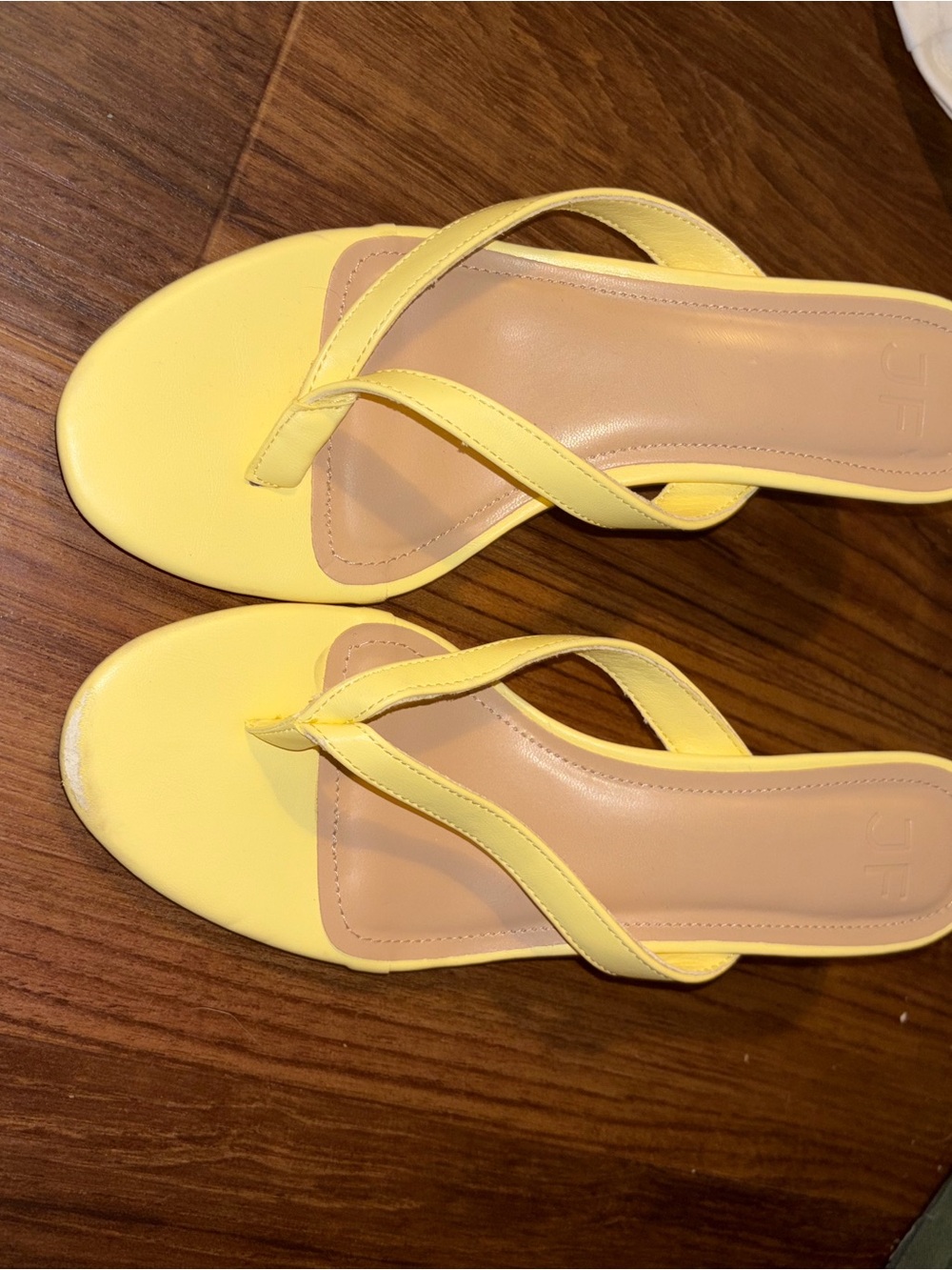 Women’s Yellow Thong Sandal - Sleek Summer Slide